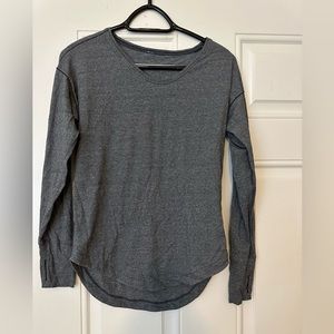 Lululemon women’s long sleeved shirt